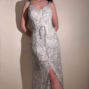 NWT Sienna Sky Summer Dress in Black and White Leaf Pattern Size XS